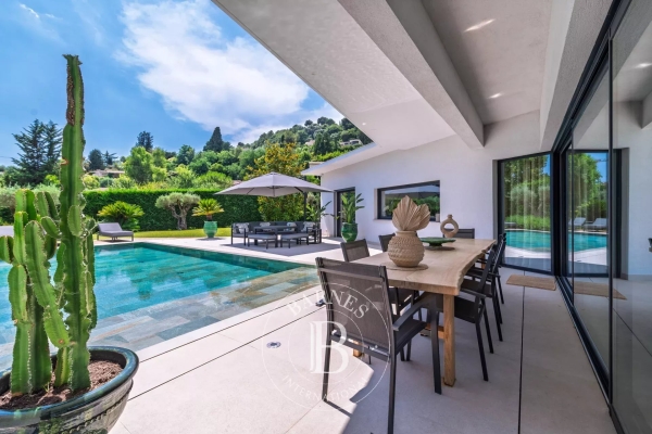 Maison de luxe à vendre à Saint-Paul-de-Vence, 2 490 000 €, Photo 2