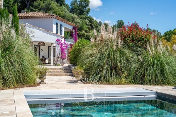 Maison de luxe à vendre à La Colle-sur-Loup, 2 050 000 €, Photo 3