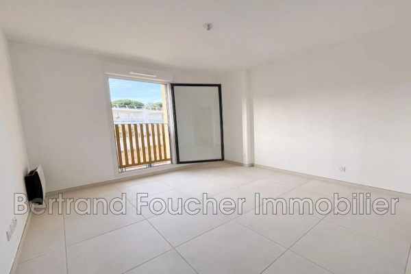 Luxury Apartment for sale in Cavalaire-sur-Mer, 579 000 €, Photo 3