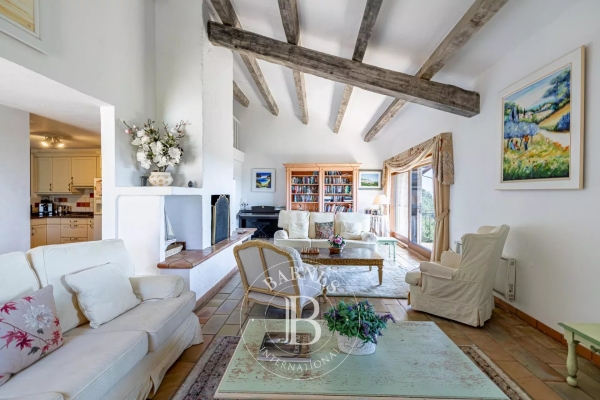 Maison de luxe à vendre à Tourrettes-sur-Loup, 950 000 €, Photo 4