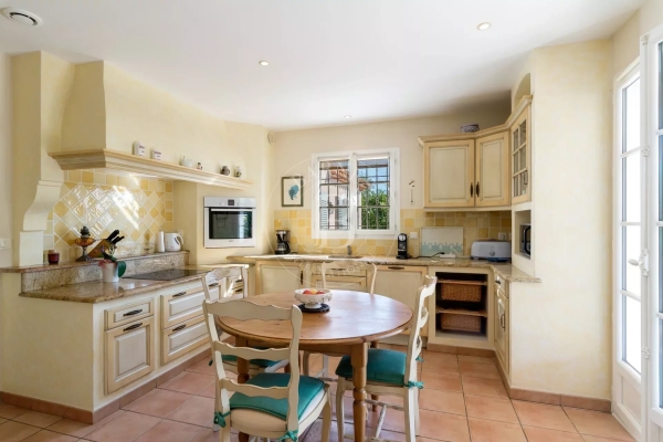 Maison de luxe à vendre à Vence, 1 290 000 €, Photo 7