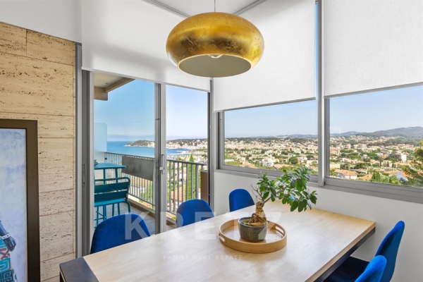 Appartement de luxe à vendre à Sanary-sur-Mer, 569 000 €, Photo 1