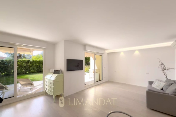 Luxury Apartment for sale in Roquebrune-Cap-Martin, 759 000 €, Photo 1