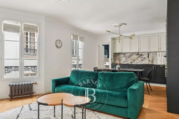 Luxury Apartment for sale in Paris 6Ème, 1 100 000 €, Photo 2