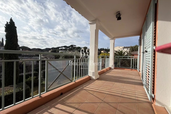 Luxury Apartment for sale in Sainte-Maxime, 265 000 €, Photo 3