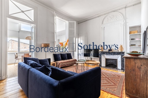 Luxury Apartment for sale in Bordeaux, 399 000 €, Photo 1