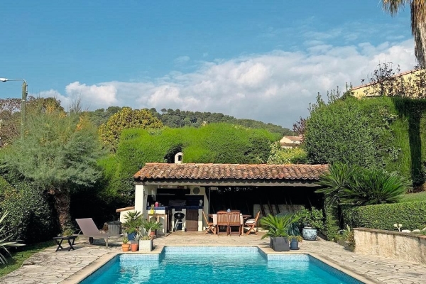 Maison de luxe à vendre à La Colle-sur-Loup, 985 000 €, Photo 2