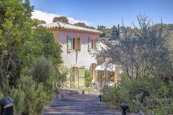 Maison de luxe à vendre à Valbonne, 1 100 000 €, Photo 2