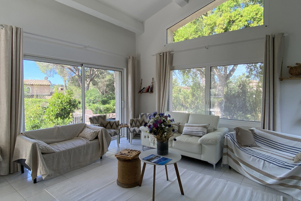 Maison de luxe à vendre à Saint-Raphaël, 895 000 €, Photo 3