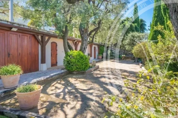 Maison de luxe à vendre à Antibes, 28 080 000 €, Photo 3