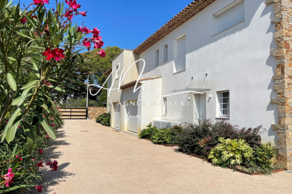 Maison de luxe à vendre à Cavalaire-sur-Mer, 1 750 000 €, Photo 4