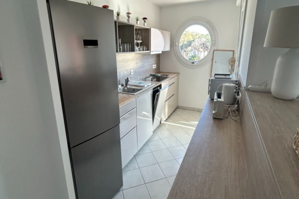 Luxury Apartment for sale in Cavalaire-sur-Mer, 514 500 €, Photo 6