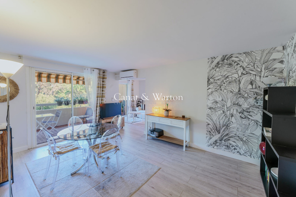 Appartement de luxe à vendre à Saint-Raphaël, 320 000 €, Photo 3