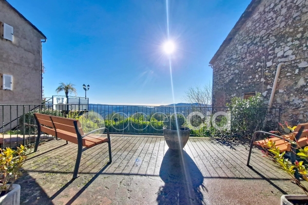 Appartement de luxe à vendre à Spéracèdes, 350 000 €, Photo 1