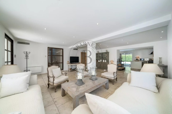 Maison de luxe à vendre à Mougins, 1 950 000 €, Photo 3