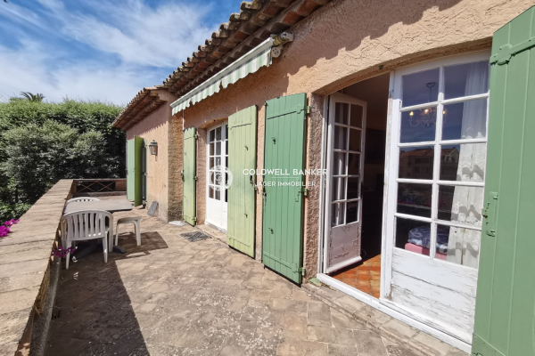 Maison de luxe à vendre à Sainte-Maxime, 649 000 €, Photo 3