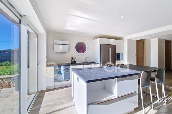 Appartement de luxe à vendre à Spéracèdes, 350 000 €, Photo 6