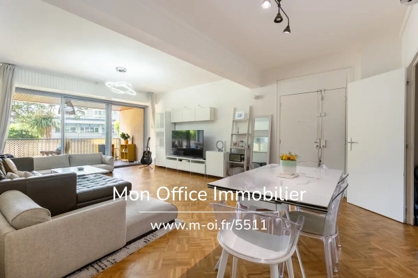 Luxury Apartment for sale in Marseille 8ème, 440 000 €, Photo 2