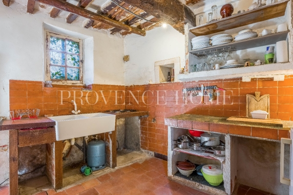 Luxury House for sale in Oppède, 650 000 €, Photo 3