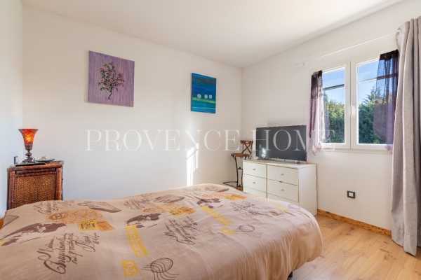Maison de luxe à vendre à Lagnes, 425 000 €, Photo 7