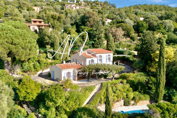 Maison de luxe à vendre à Cavalaire-sur-Mer, 1 450 000 €, Photo 1