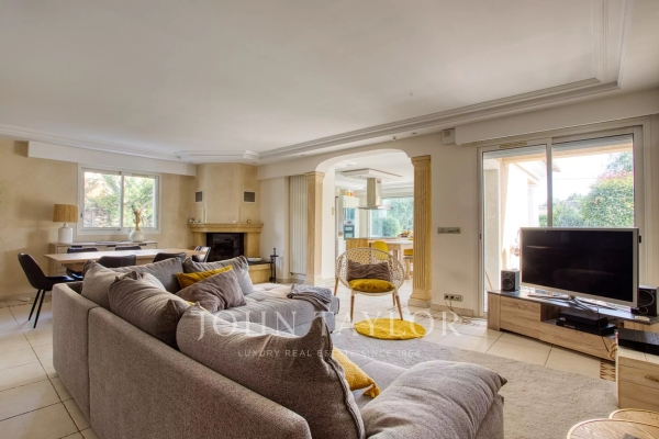 Luxury House for sale in Antibes, 1 450 000 €, Photo 4