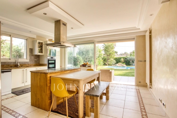 Luxury House for sale in Antibes, 1 450 000 €, Photo 6