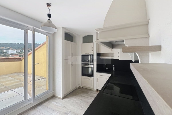 Appartement de luxe à vendre à La Ciotat, 790 000 €, Photo 3