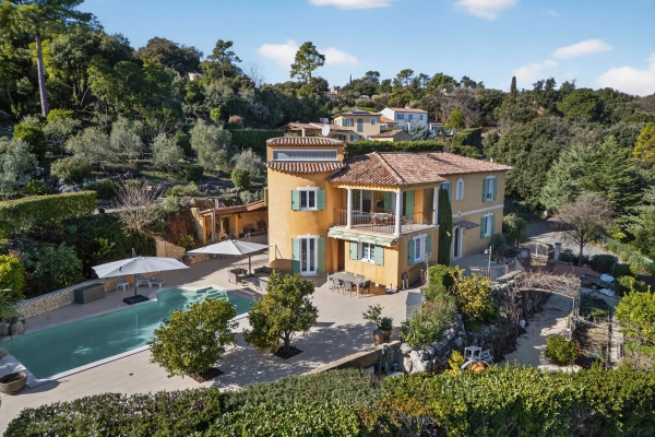 Maison de luxe à vendre à Montauroux, 1 090 000 €, Photo 1