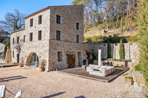 Maison de luxe à vendre à Tourrettes, 2 150 000 €, Photo 1