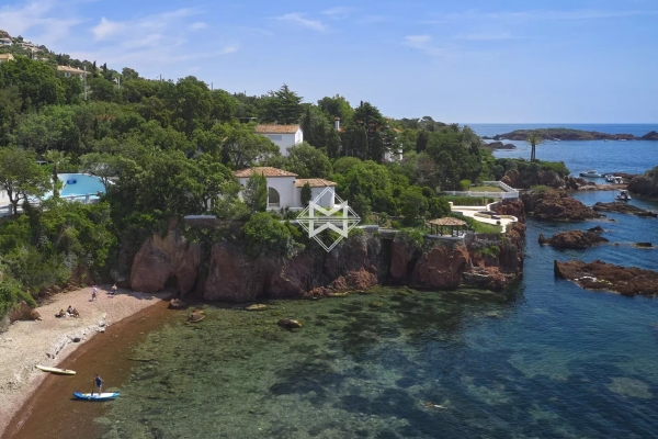 Maison de luxe à louer à Agay, 10 000 €, Photo 1
