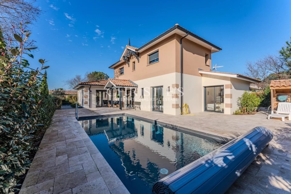 Luxury House for sale in Gujan-Mestras, 890 000 €, Photo 2