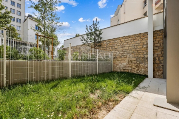 Luxury Apartment for sale in Issy-les-Moulineaux, 822 000 €, Photo 2