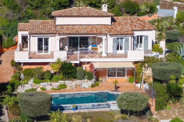 Luxury House for sale in Cavalaire-sur-Mer, 1 995 000 €, Photo 3