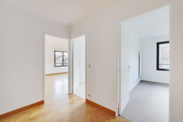 Appartement de luxe à vendre à Courbevoie, 700 000 €, Photo 3