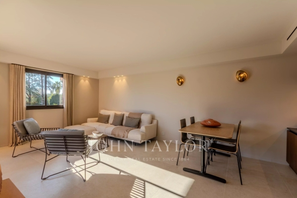 Luxury Apartment for sale in Antibes, 670 000 €, Photo 5