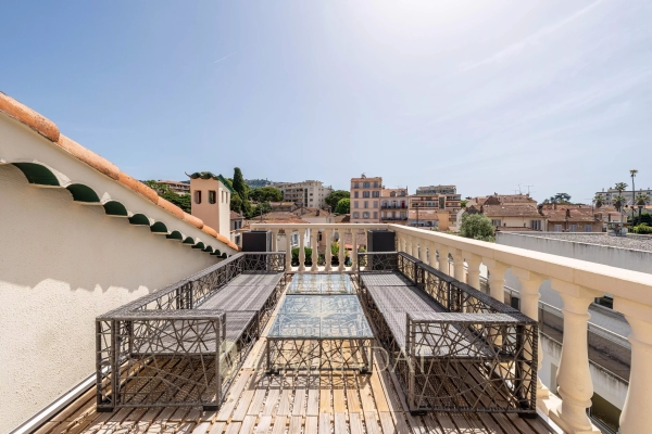 Maison de luxe à louer à Cannes, 11 375 €, Photo 6