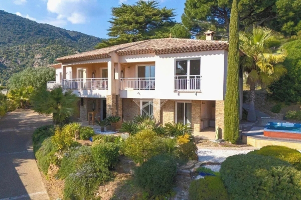 Luxury House for sale in Le Lavandou, 3 000 000 €, Photo 1
