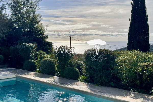 Maison de luxe à vendre à Cavalaire-sur-Mer, 1 650 000 €, Photo 2