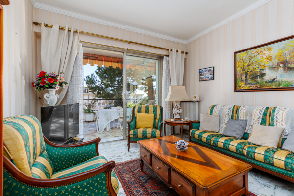 Appartement de luxe à vendre à Nice, 385 000 €, Photo 2