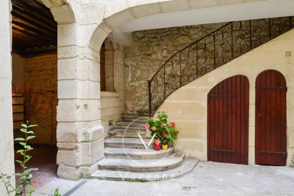 Luxury Apartment for sale in Paris 5Ème, 1 335 000 €, Photo 2