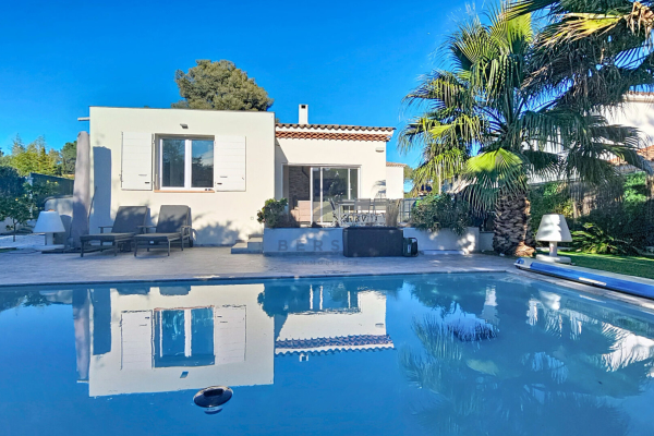 Maison de luxe à vendre à Fréjus, 649 000 €, Photo 3