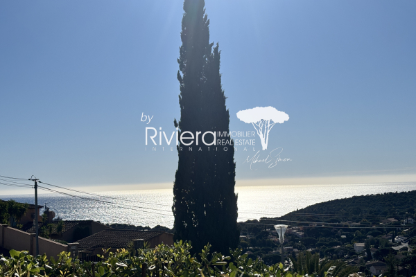 Maison de luxe à vendre à Cavalaire-sur-Mer, 1 650 000 €, Photo 3