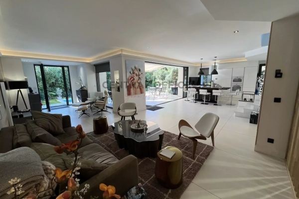 Maison de luxe à vendre à Antibes, 2 500 000 €, Photo 5