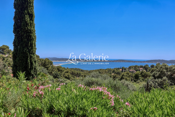 Maison de luxe à vendre à Hyères, 1 050 000 €, Photo 1