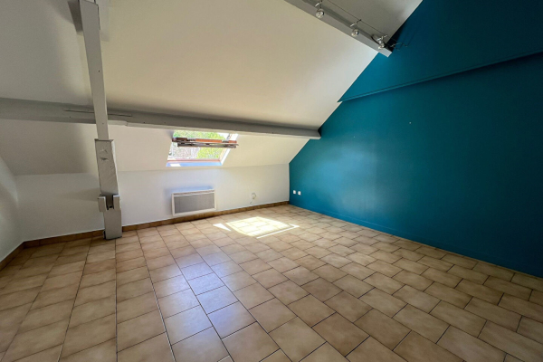 Appartement de luxe à louer à Le Mesnil-le-Roi, 770 €, Photo 2