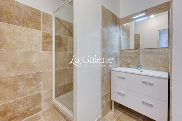 Appartement de luxe à vendre à Hyères, 224 000 €, Photo 4