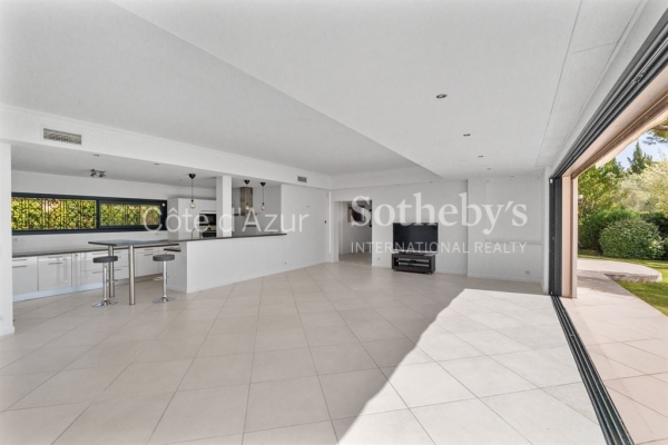 Luxury House for sale in Mougins, 1 690 000 €, Photo 5