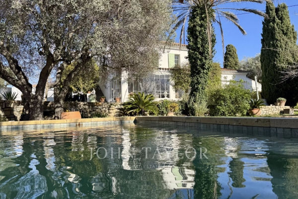 Maison de luxe à vendre à Sanary-sur-Mer, 2 000 000 €, Photo 1