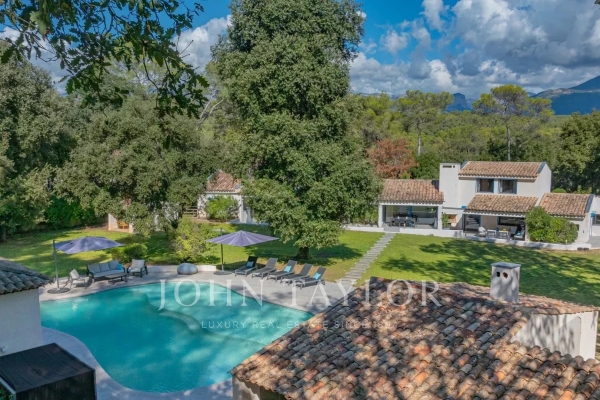 Maison de luxe à vendre à Valbonne, 3 700 000 €, Photo 1